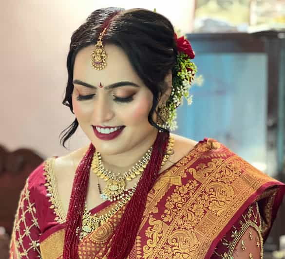 Kathmandu: Nepali Traditional Bridal Photoshoot With Makeup - Key Points
