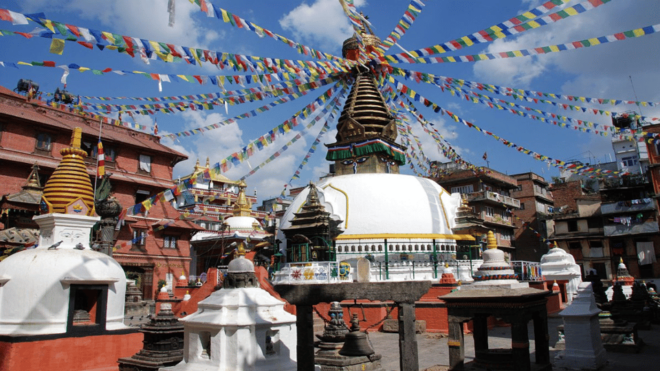 Kathmandu: Palace, Garden, Market & Stupa Near Thamel Tour - Asan Market