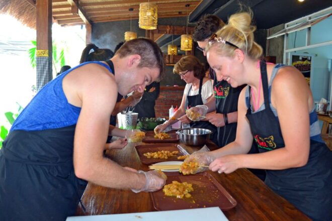 Kathmandu: Private Cooking Class With Transfers and Lunch - Customer Reviews and Feedback