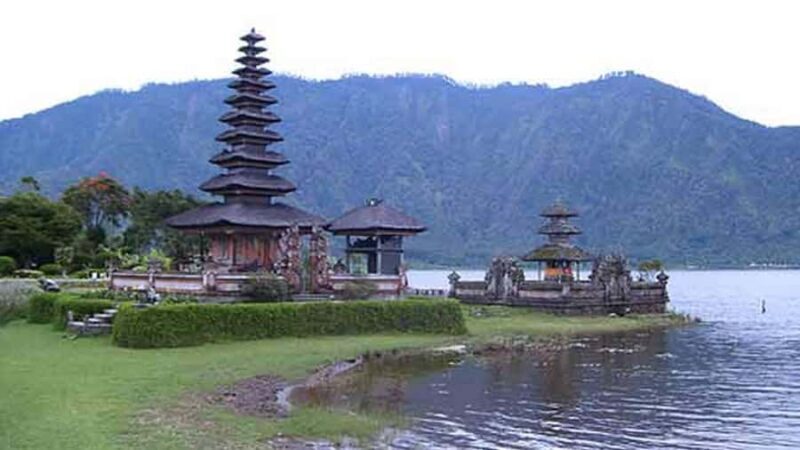 Kathmandu: Singapore Cruise & Bali Holiday Package - The Royal Caribbean Cruise: A Floating Luxury