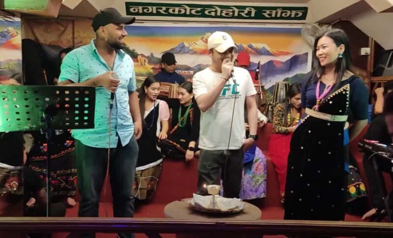 Kathmandu: Women-Only Evening Walk with Dinner and Drinks - Good To Know  