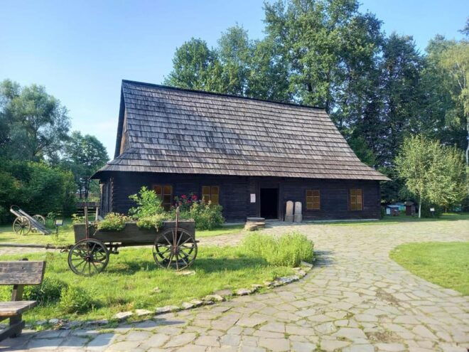 Katowice: Tour to Pszczyna and Visiting the Castle - Included Services