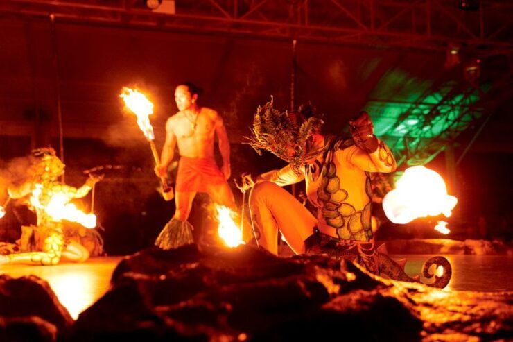 Kauai: Buffet Dinner With Open Bar and Luau Kalamaku Show - Experience Highlights