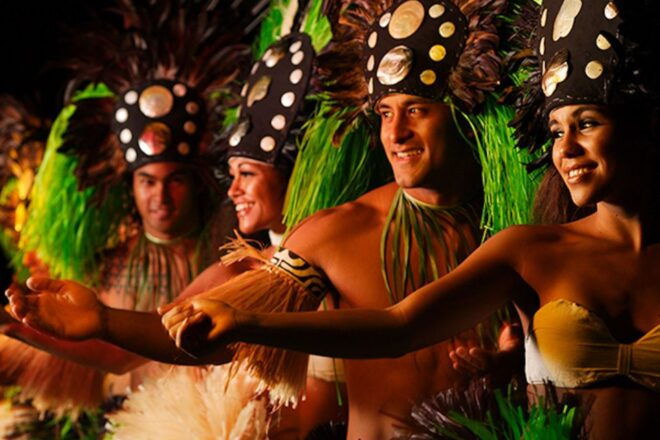 Kauai: Buffet Dinner With Open Bar and Luau Kalamaku Show - Full Description