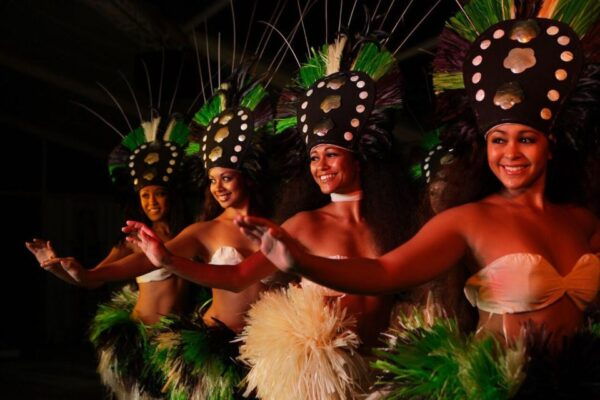 Kauai: Buffet Dinner With Open Bar and Luau Kalamaku Show - The Sum Up