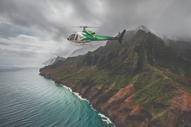 Kauai: Helicopter Tour Over Na Pali, Waimea Canyon, Waterfalls - Soar Above the Breathtaking Waimea Canyon