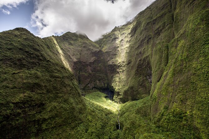 Kauai: Helicopter Tour Over Na Pali, Waimea Canyon, Waterfalls - Enjoy a Small-Group Helicopter Adventure