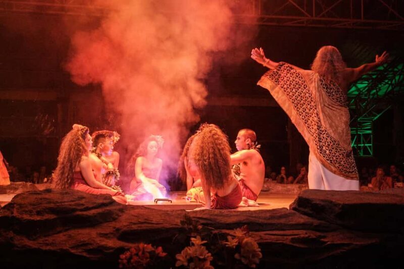 Kauai: Luau Kalamaku  Elevated Seating, Dinner & Show - A Closer Look at the Experience