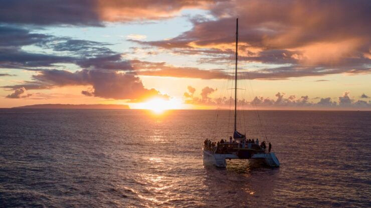 Kauai: Napali Coast Sunset Sail With Dinner - Experience