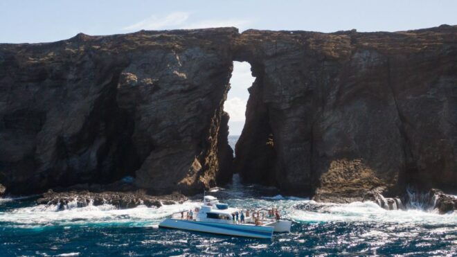 Kauai: Niihau and Na Pali Coast Full-Day Boat Tour - Visit to Niihau