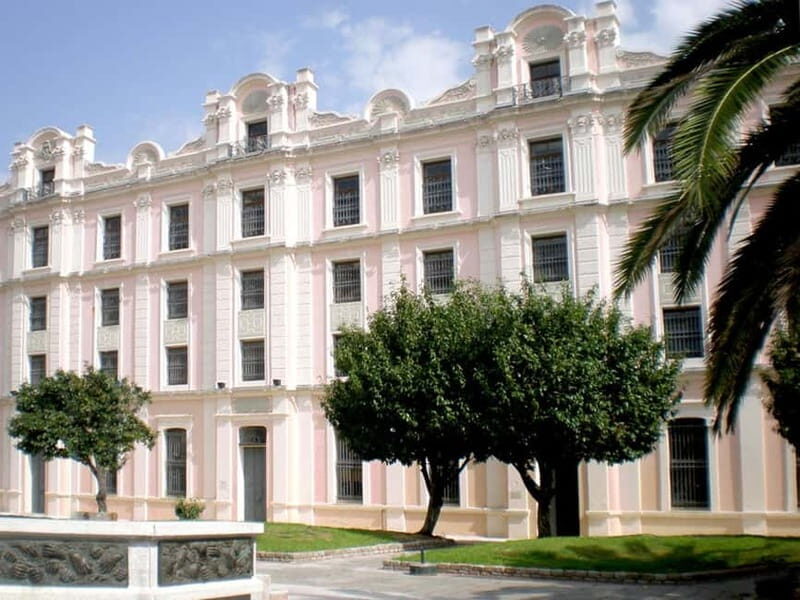 Kavala: Authentic City Tour by Eco Friendly Tuk Tuk - What to Bring