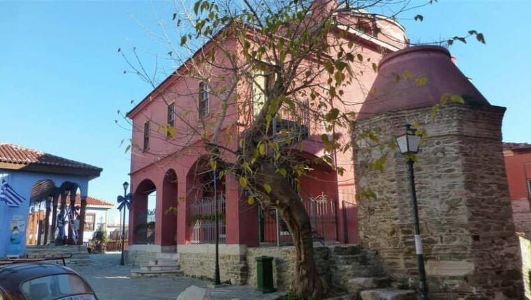 Kavala: City Grand Tour by Eco Friendly Tuk Tuk - Who Should Consider This Tour?
