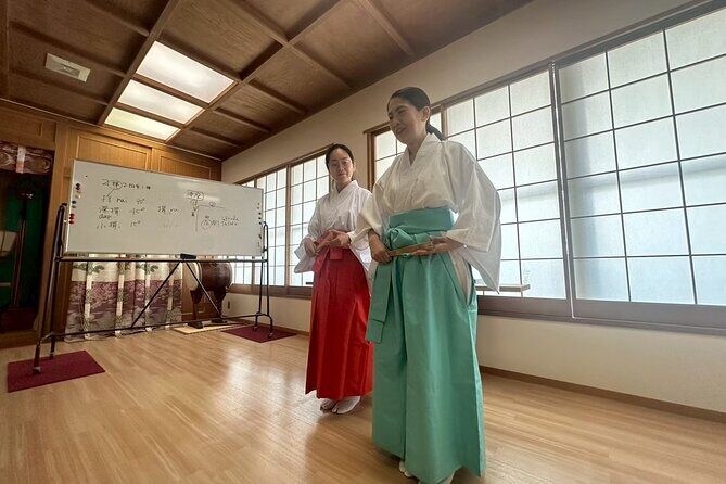 Kawasaki Shrine Experience: Miko & Shinto Priest Traditions - Who Should Consider This Tour?