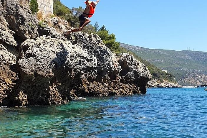 Kayak and Snorkeling Adventure in Lisbon - Snorkeling around Anicha Rock
