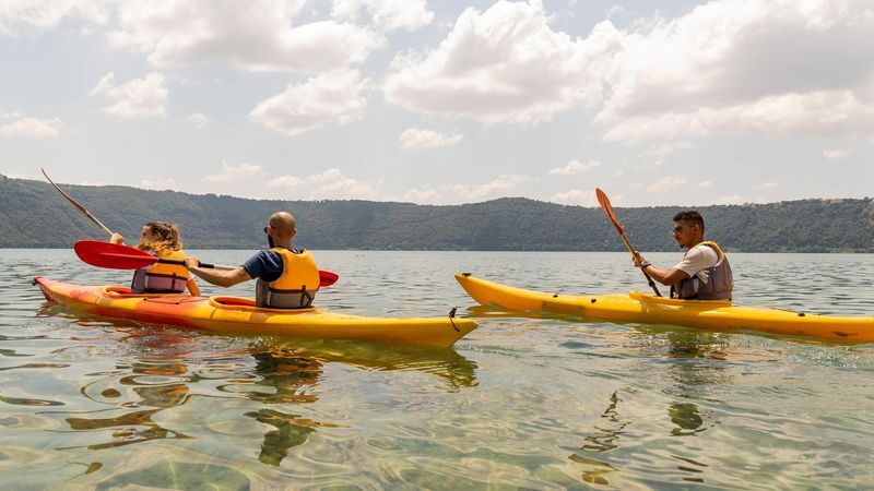 Kayak tour in Castel Gandolfo - A seasonal swim at a kayak-accessible beach
