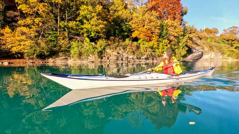 Kayak Tour on Turquoise Lake Brienz in Interlaken - Equipment, clothing, and getting to Bönigen