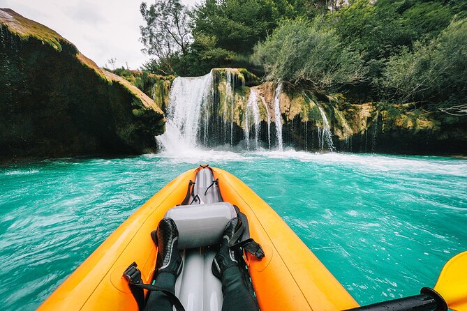 Kayaking MrežNica River - Guided Kayak Tour Experience