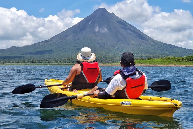 Kayaking/SUP Board Rental Arenal Lake - Inclusions and Meeting Point