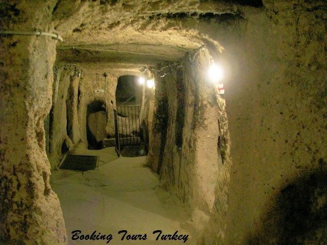 Kaymaklı Underground City & Red Valley Sightseeing Tour - Sightseeing Experience