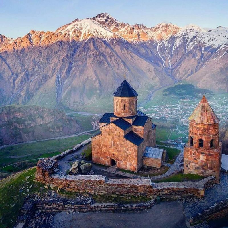Kazbegi & Ananuri Full-Day Guided Historical Tour - Guides make the history easier to follow