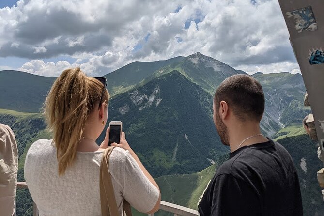Kazbegi, Gergeti, Gudauri, Ananuri, Mtskheta | Tatin Travel - Pickup Options