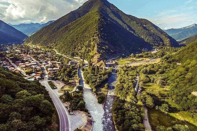 Kazbegi Tour - Day Trip to Breathtaking Mountains - Reviews
