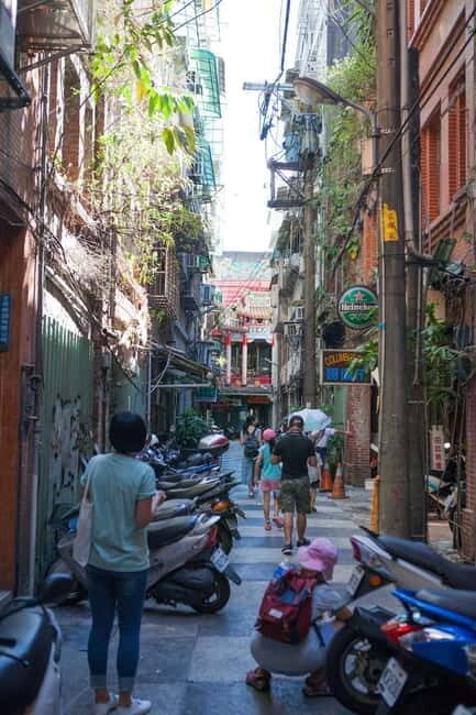 Keelung: Guided Walking Tour with Snacks and Drink - Good To Know