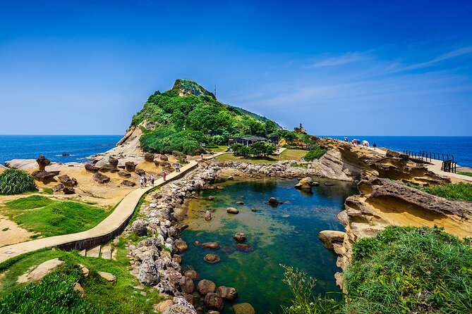 Keelung Shore Excursion: Private 6H Natural Wonder & Seafood Tour - Itinerary Details