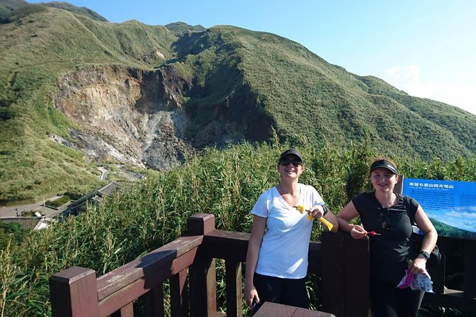Keelung Shore Excursion: Yangmingshan Hot Spring and Wild Vegetable Cuisine Tour - Overview of Yangmingshan National Park