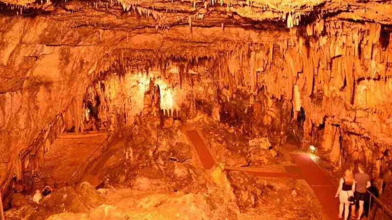 Kefalonia: HalfDay Private Tour Melissani, Drogarati, Myrtos - Good To Know