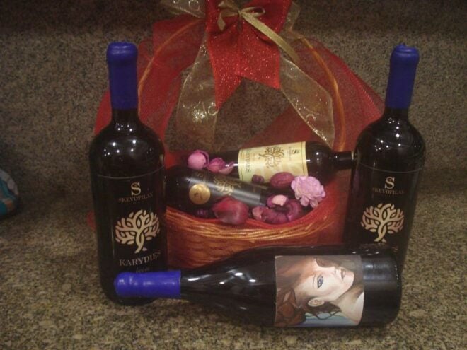 Kefalos: Winery Tour With Greek Wine Tasting - Packages