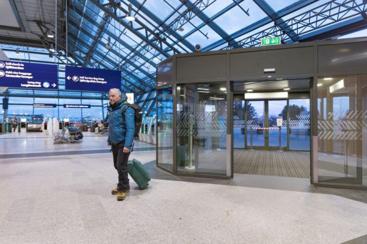 Keflavík Airport (Kef): Bus Transfer To/From Reykjavik - Booking Details & Flexibility