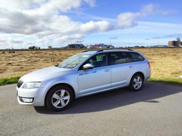 Keflavik Airport Transfer to Reykjavik - Reliable and Smooth Transportation