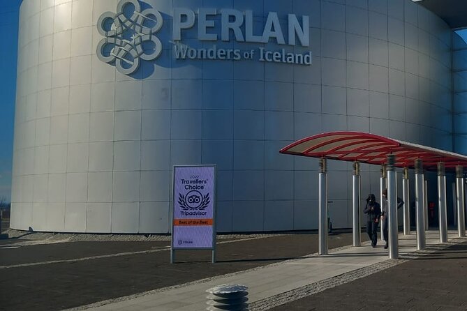 Keflavik: Private Airport Transfer to Reykjavik Hotels - Meeting and Pickup Details