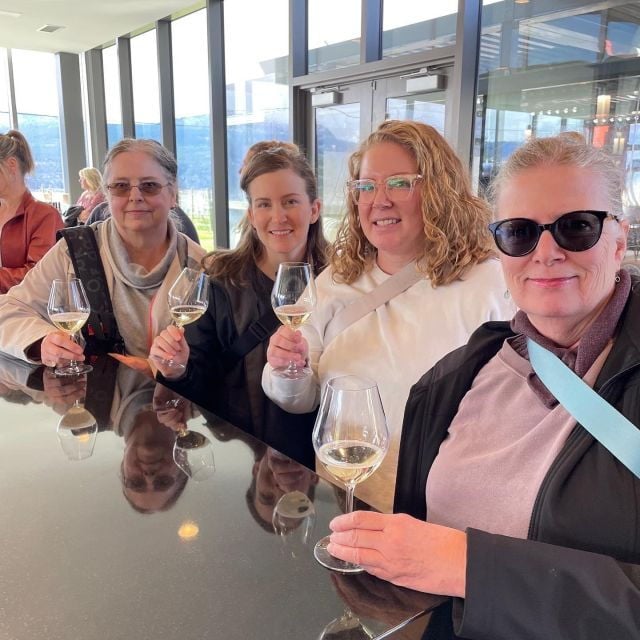 Kelowna: Lake Country Half Day Guided Wine Tour - Booking Information