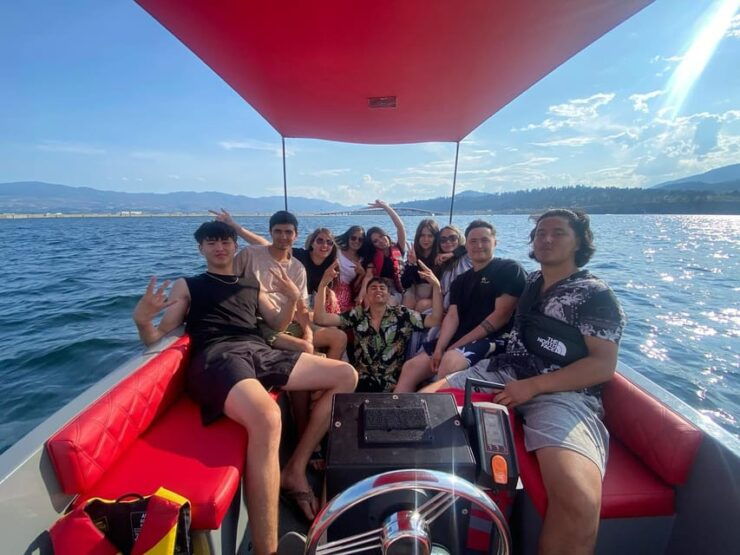 Kelowna: Private Electric Boat Tour With Bluetooth Speaker - Good To Know