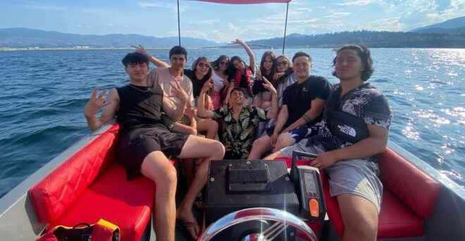 Kelowna: Private Electric Boat Tour With Bluetooth Speaker - Meeting Point