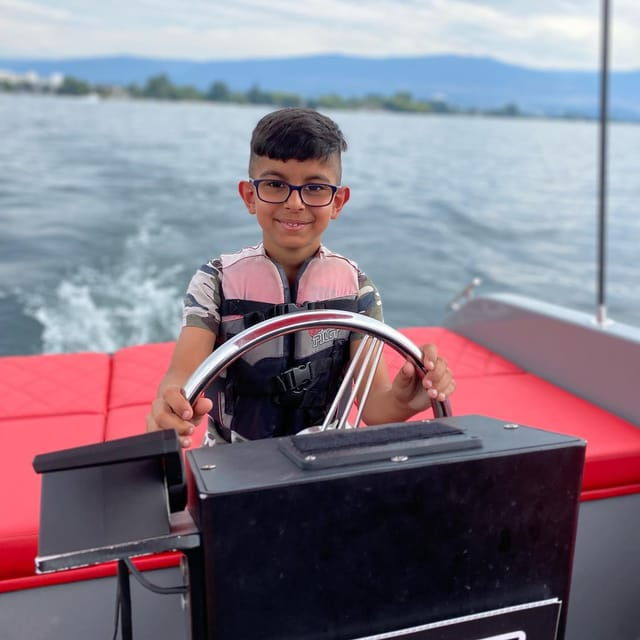 Kelowna: Private Electric Boat Tour With Bluetooth Speaker - What to Bring