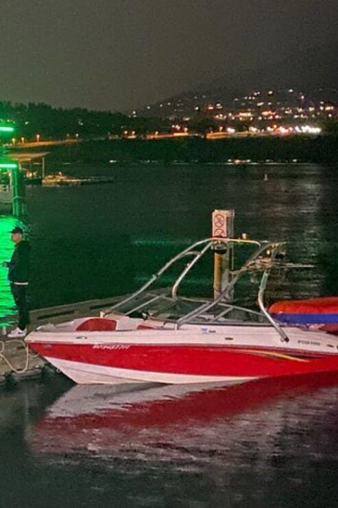 Kelowna: Tiki Party Yacht Rental - Experience and Amenities