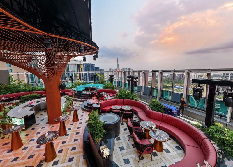 KEN Skybar: Rooftop Sunset & Nightlife Experience in Ho Chi Minh - KÉN Skybar at a glance