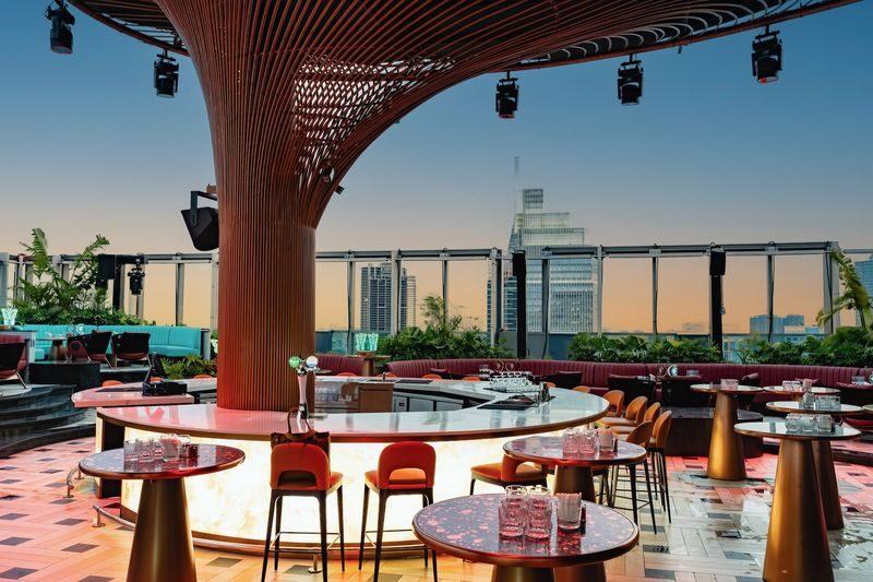KEN Skybar: Rooftop Sunset & Nightlife Experience in Ho Chi Minh - Who should book KÉN Skybar?
