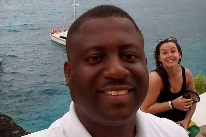 Kennedys Full-Day Beach Adventure in Negril With Parasailing and Pickup - Praise for Tour Guides