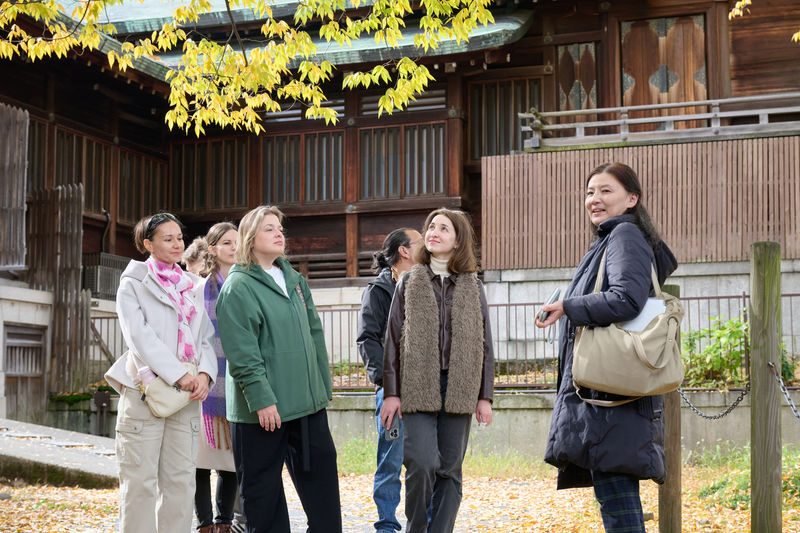 Kenrokuen Garden & Kanazawa Castle Historical Tour - Small practical checks before booking