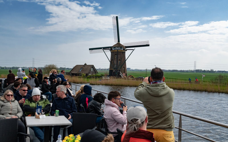 Keukenhof, Tulip Farm & Windmill Cruise Full-Day Tour from Amsterdam - Keukenhof at your own pace