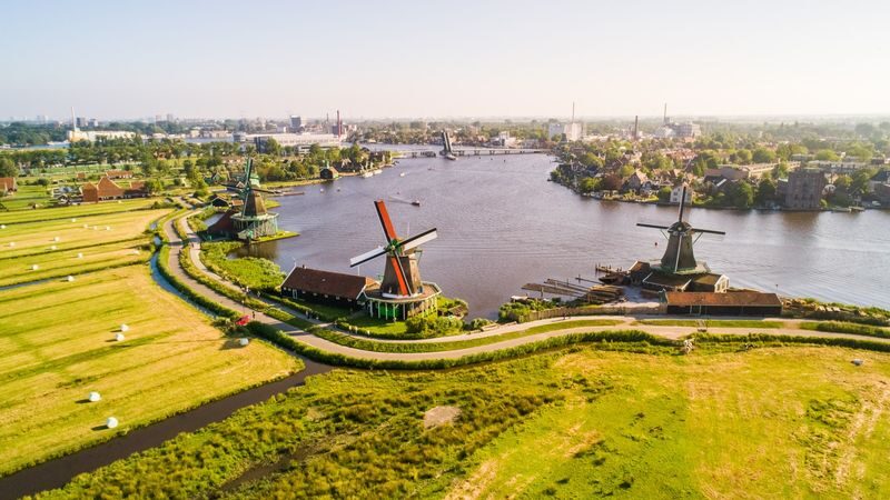Keukenhof, Zaanse Schans & Volendam tour from Amsterdam - A countryside day with three distinct chapters