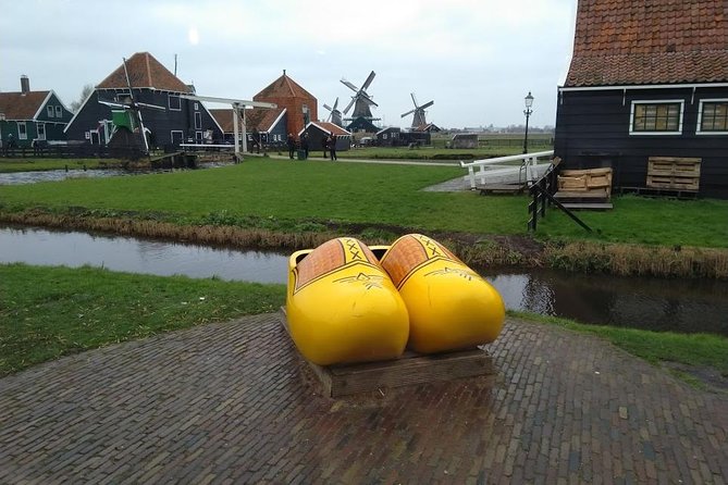 Keukenhofs Tulips and Windmills Small-Group Tour From Amsterdam - Transportation Issues