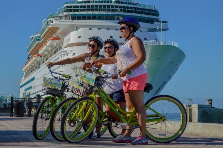 Key West: Guided Bicycle Tour With Key Lime Pie - Tour Experience