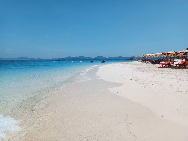 Khai Nai, Khai Nui, Khai Nok Island: Cat lover Tour by Speedboat - What the half-day schedule feels like