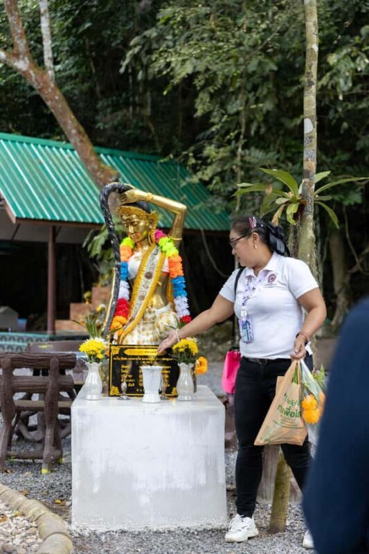 Khao Lak: 3 Temples Full Day Tour w/Lunch & Hotel Transfer - FAQ