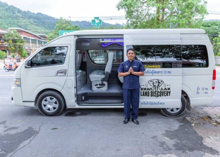 Khao Lak/Bang Sak: 1-Way Private Transfer to Phuket Airport - Comfortable and Well-Maintained Minivan